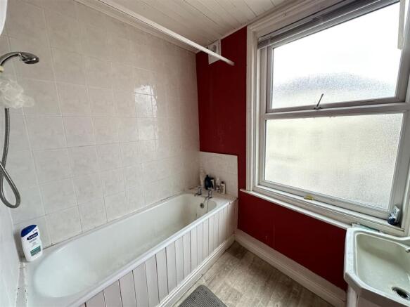 8 bed House of Multiple Occupation for sale Image 4