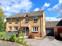64, Saffron Way, Fareham PO15 7LQ