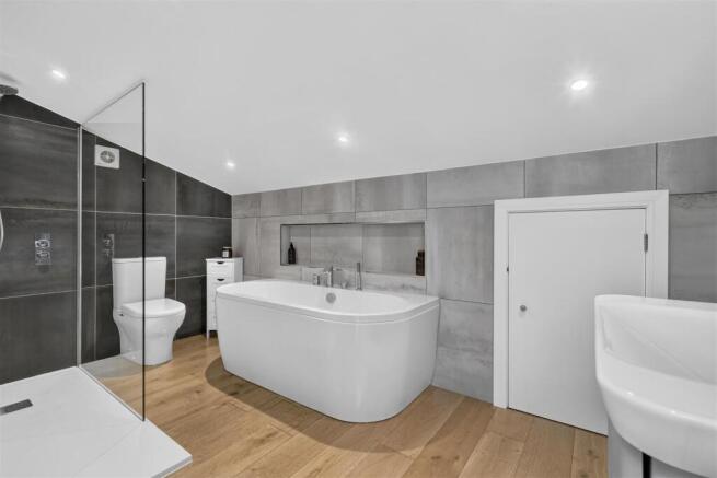 3 bed Barn Conversion for sale Image 8