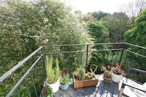 18, St Cadoc House, Temple Street, Bristol BS31 1HD