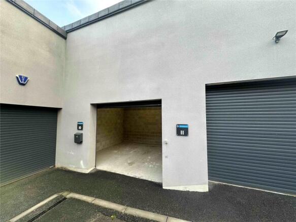 Not Specified to rent Image 6