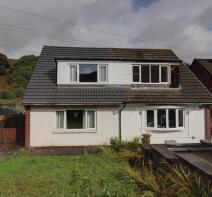 29, Cranberry Avenue, Walsden, Todmorden OL14 6TW