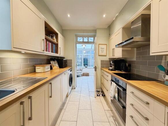 1f6da695-7-4238-97ED-C356998AE96E-5116-0000019A8F9