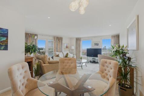 8/13 Portland Gardens, The Shore,Edinburgh, EH6 6NJ