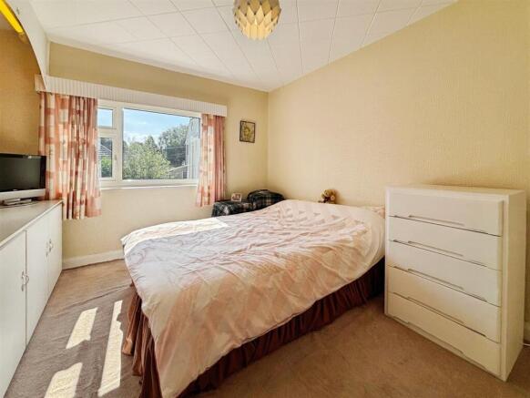 3 bed Semi-Detached for sale Image 12