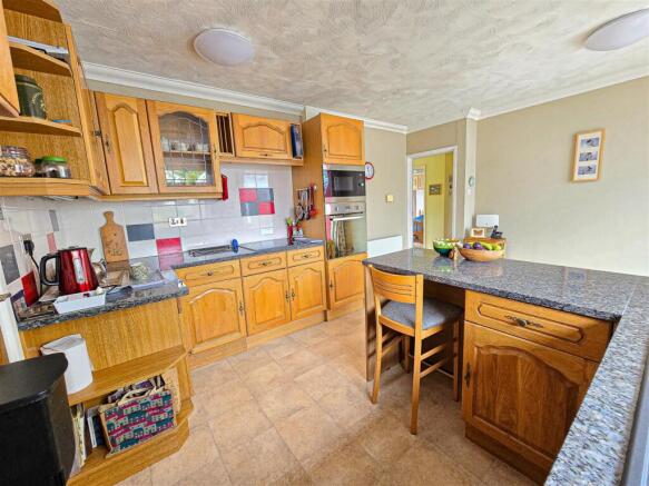 Kitchen/Breakfast/Family Room