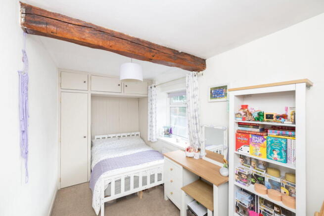 4 bed Semi-Detached for sale Image 12