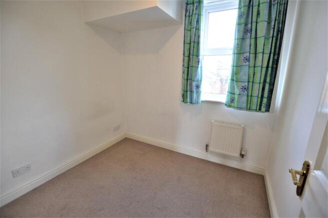 4 bed Town House to rent Image 12