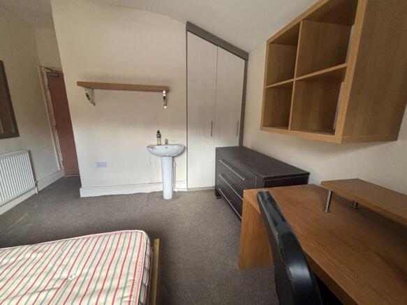 5 bed House of Multiple Occupation for sale Image 12