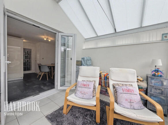 3 bed Semi-Detached for sale Image 7