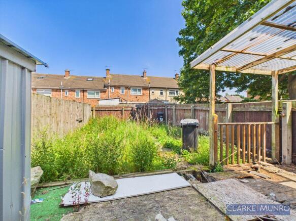 3 bed Terraced for sale Image 11