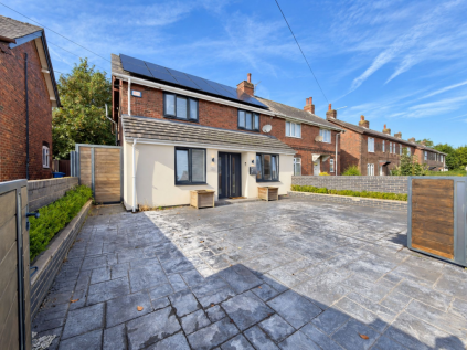 Hall Lane, Simonswood, L33