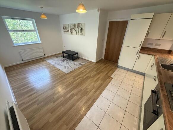 RECEPTION/KITCHEN (B