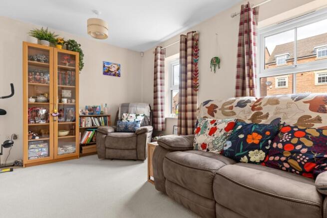 2 bed Ground Maisonette for sale Image 4