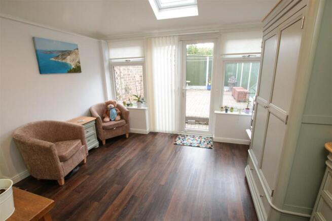 INFORMAL LOUNGE
