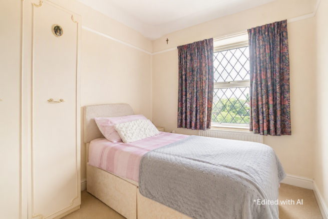 3 bed Town House for sale Image 5