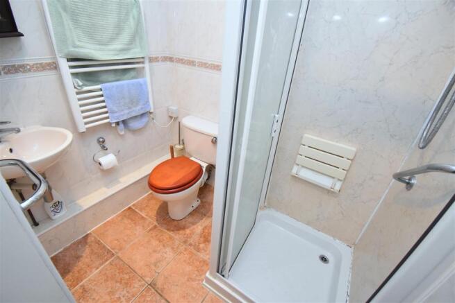 Shower Room.JPG