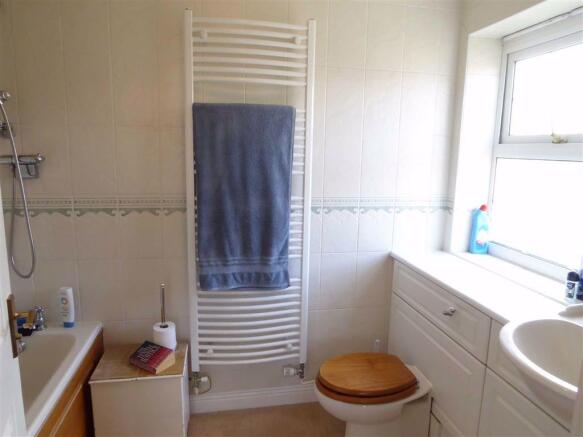 En Suite Bathroom