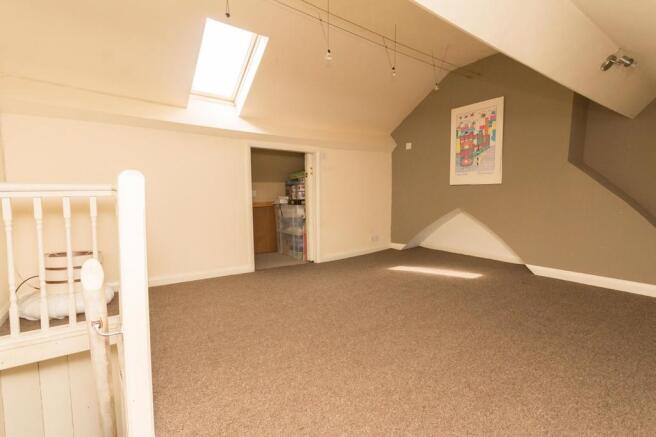 LOFT ROOM