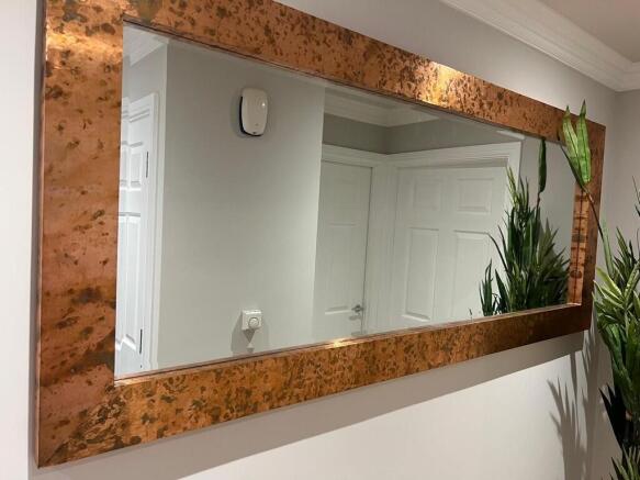 2 bed Apartment to rent Image 9