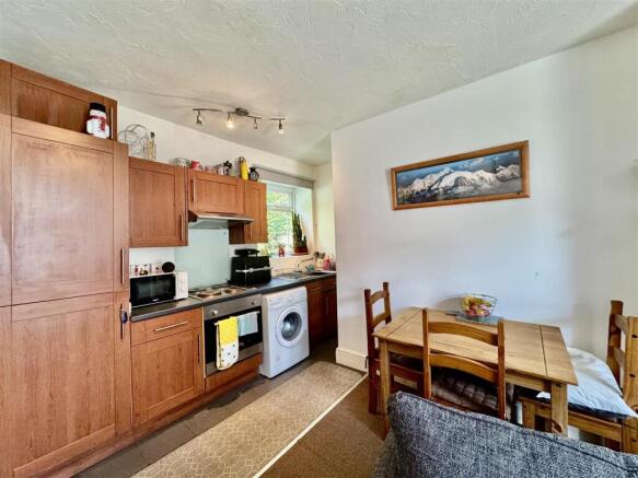 2 bed Terraced for sale Image 6