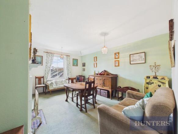 2 bed Flat for sale Image 7