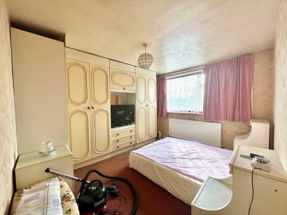 Bedroom 2 (Double)
