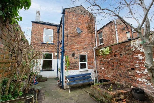 4 bed End of Terrace to rent Image 11