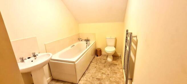 2 bed Apartment to rent Image 7