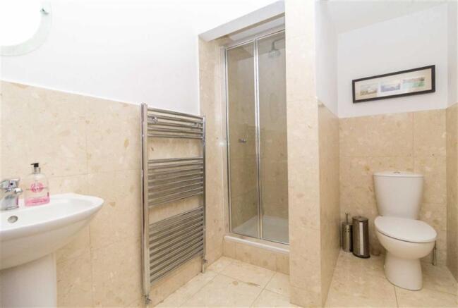 SHOWER ROOM