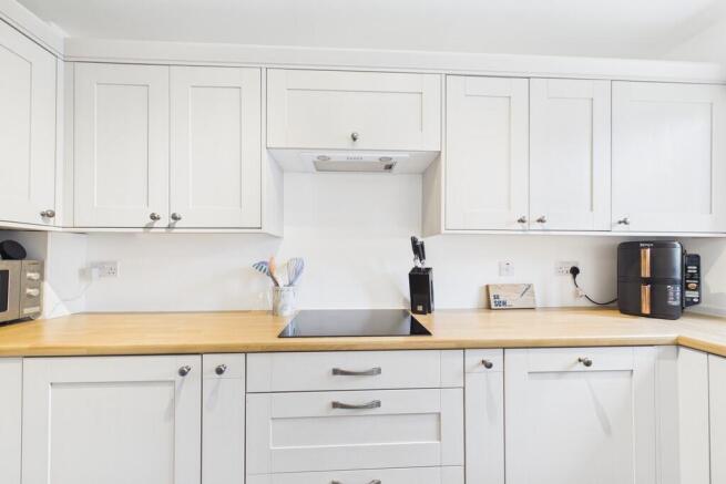 3 Howe Gardens, Kendal, Cumbria,LA9 7PY photo 4