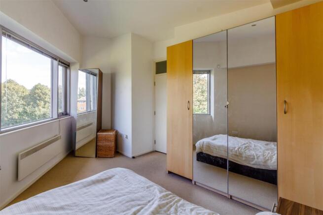 8398016-interior08.jpg
