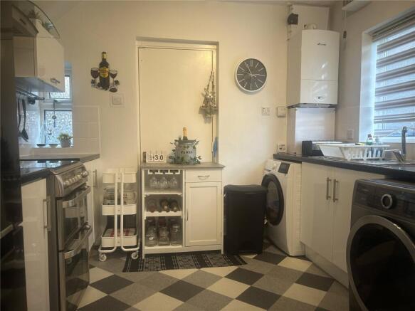 2 bed Semi-Detached for sale Image 8