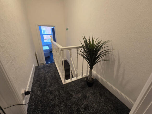 1 bed House Share to rent Image 4