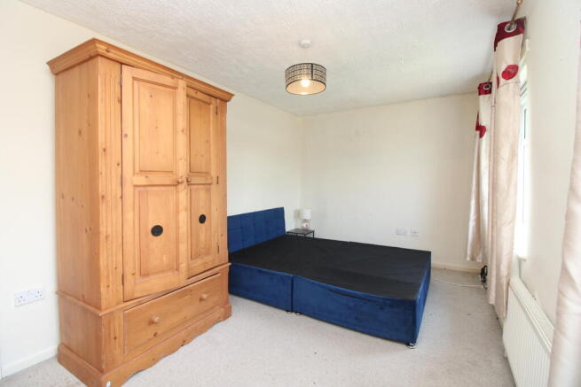 2 bed End of Terrace to rent Image 8