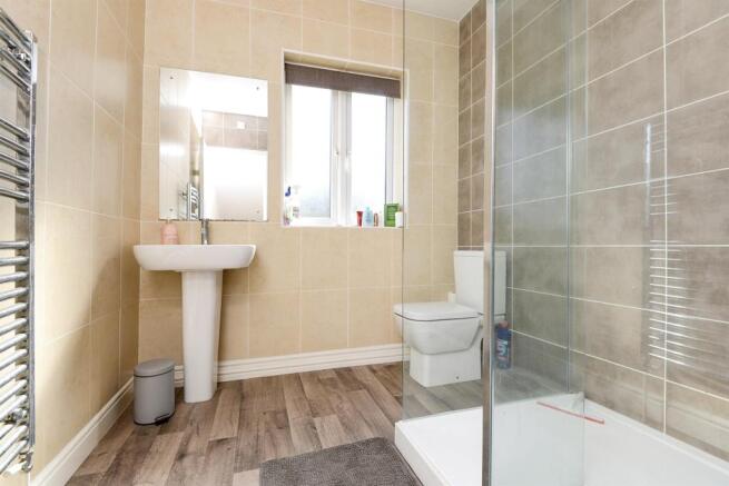 Shower Room: