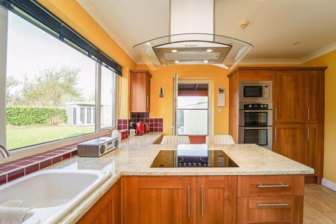 Kitchen/Breakf...