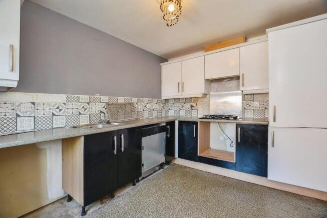 3 bed Semi-Detached for sale Image 5