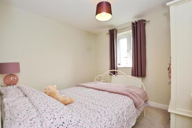 2 bed Semi-Detached for sale Image 10