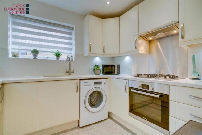 2 bed Bungalow for sale Image 6