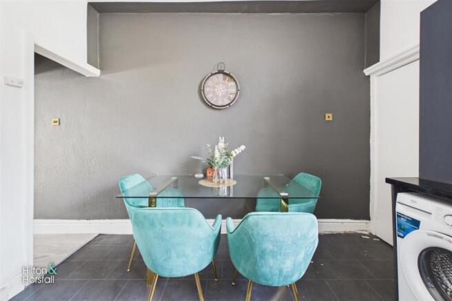 2 bed Terraced for sale Image 5