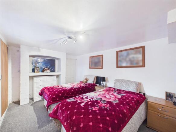 1 bed Flat for sale Image 9