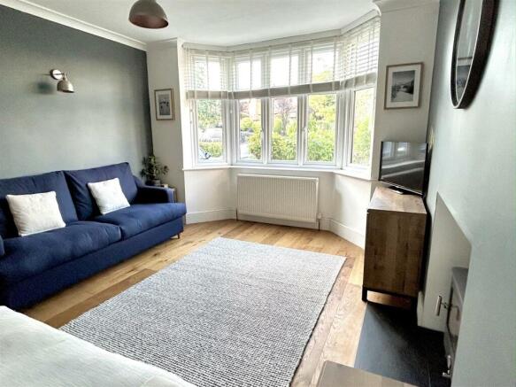living room pic 3.JPG