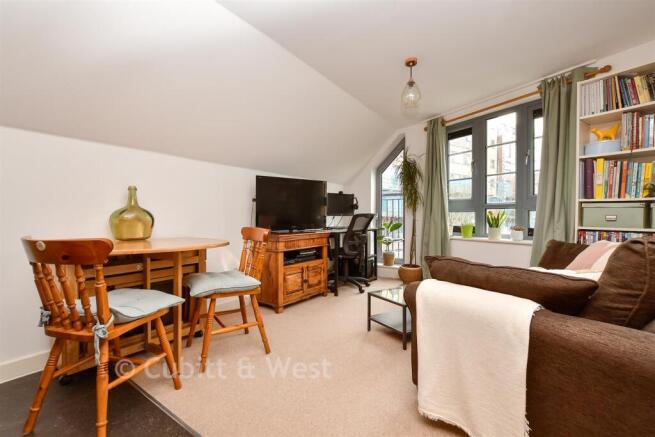 Kitchen / Lounge / Diner