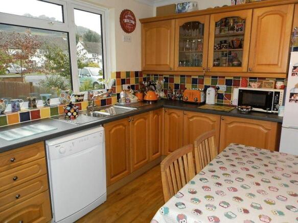 Kitchen / Brea...