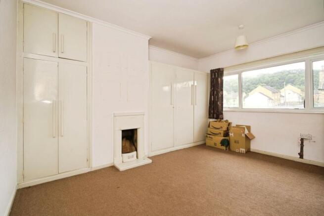 3 bed Semi-Detached for sale Image 10