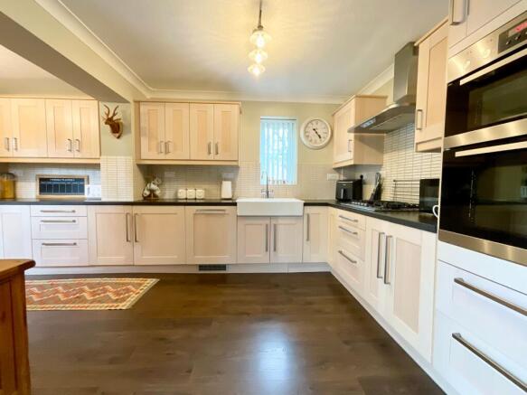 3 bed Detached for sale Image 9