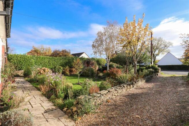 Front Garden.jpg
