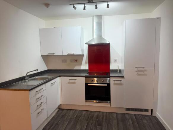SPACIOUS ONE-BEDROOM FLAT TO LET ¿ £800 PCM