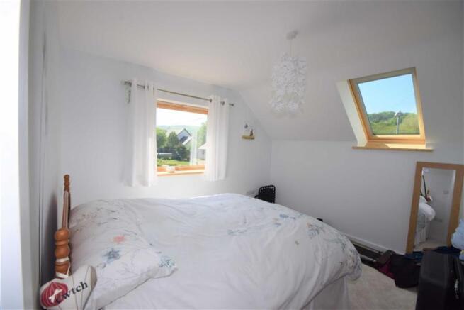 Bedroom 2 (rear)